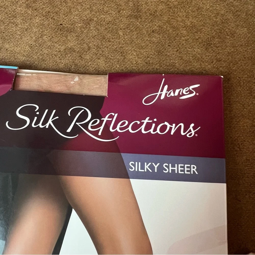 Hanes Silk Reflections Silky Sheer Control Top Sheer Toe Pantyhose, size IJ